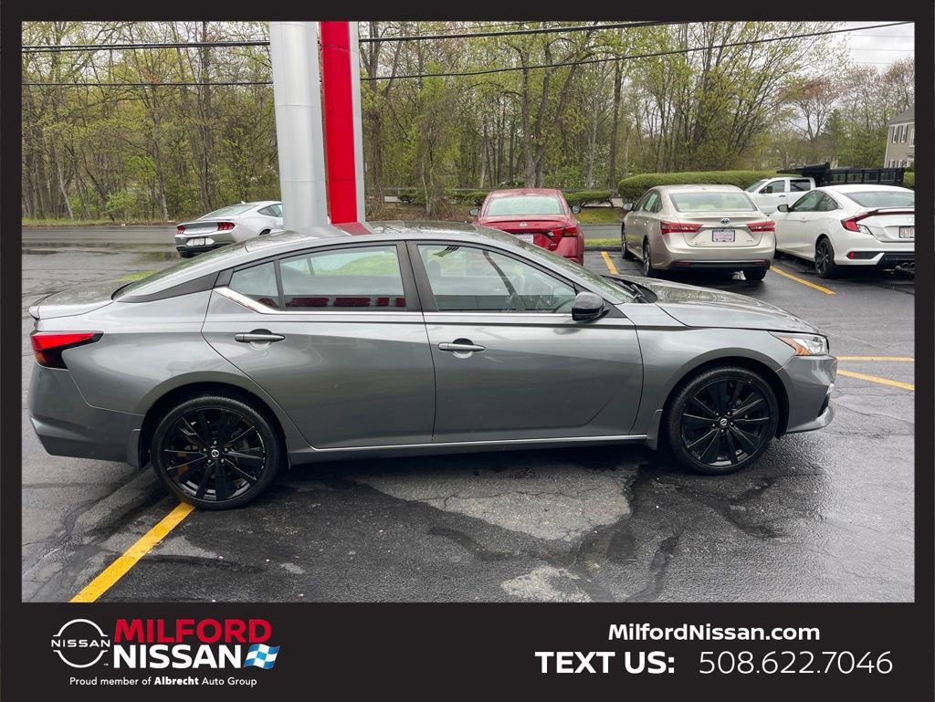 Certified 2022 Nissan Altima 2.5 SR w/ Midnight Edition Package AWD/4WD image 6