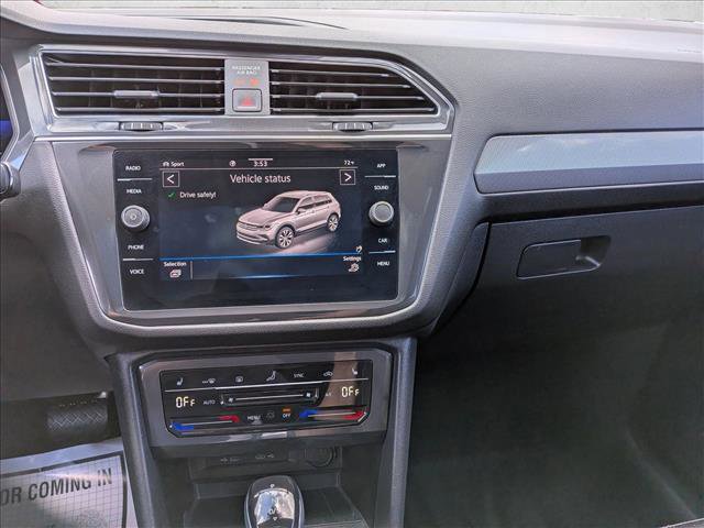 Used 2023 Volkswagen Tiguan SE w/ Panoramic Sunroof Package AWD/4WD image 12