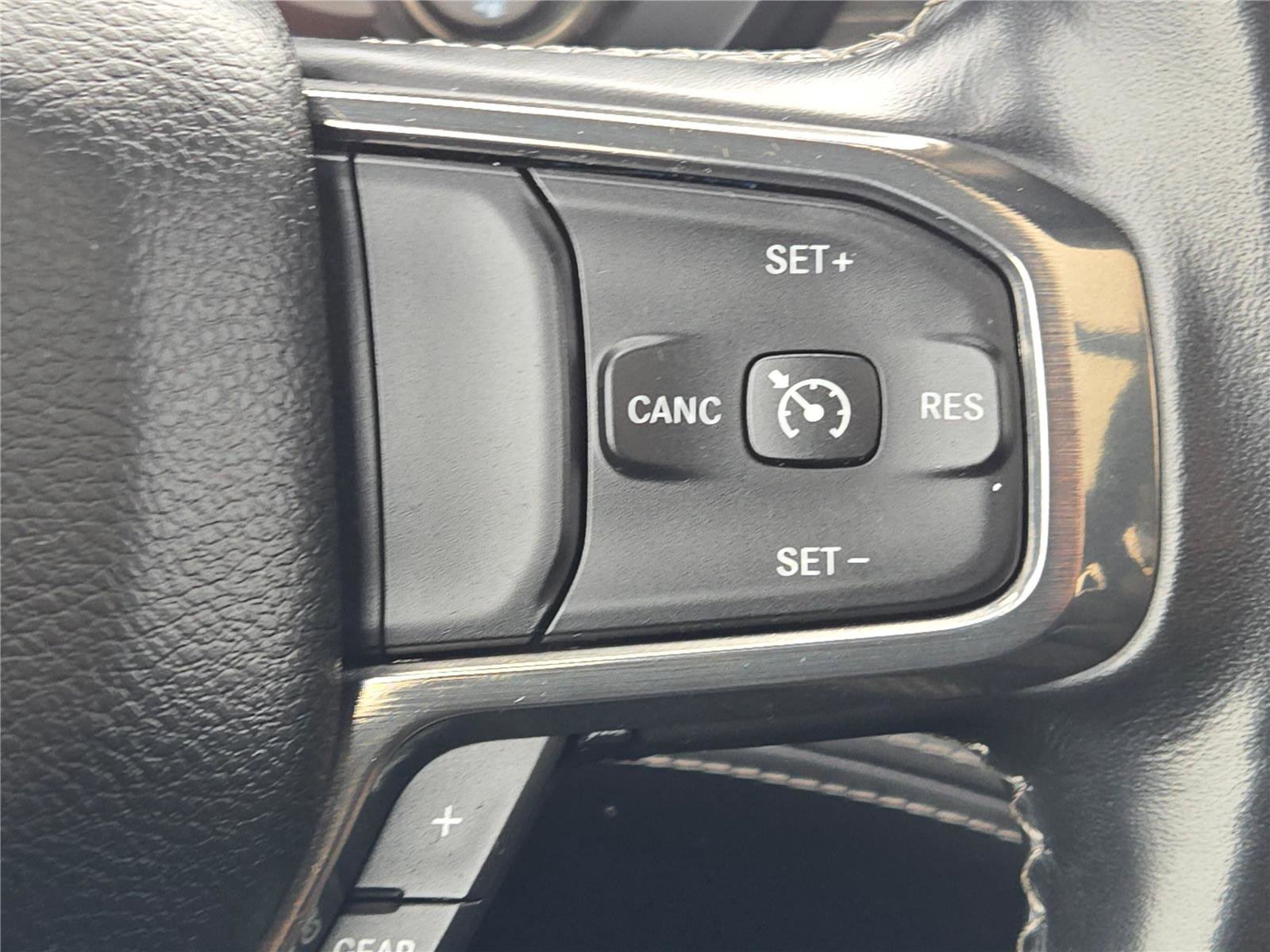 Certified 2021 RAM 1500 Limited w/ Body Color Bumper Group image 40