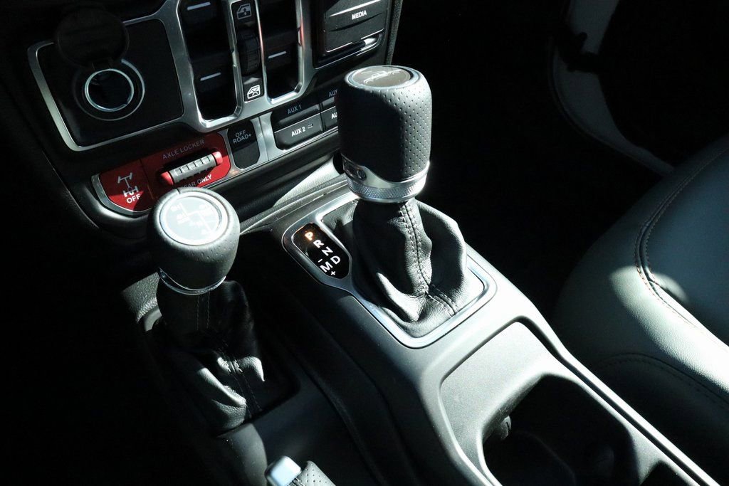 New 2026 Jeep Gladiator Mojave AWD/4WD image 9