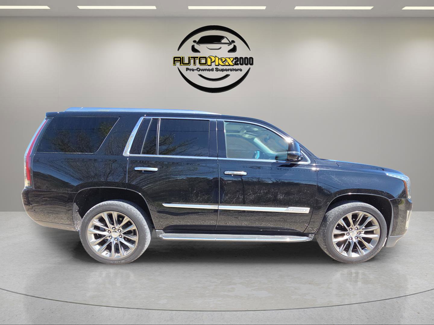 Used 2020 Cadillac Escalade Luxury image 8