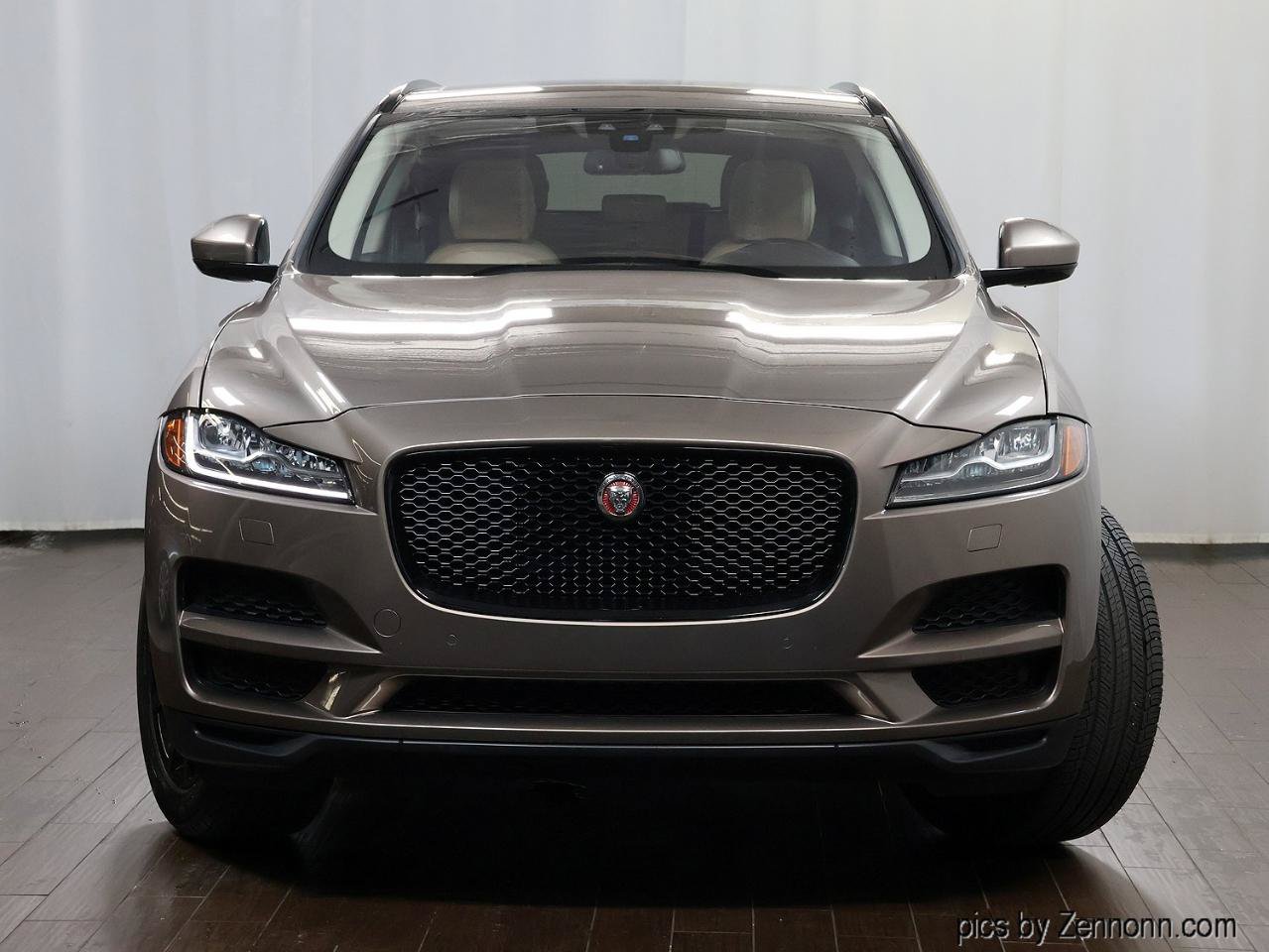 Used 2017 Jaguar F-PACE Prestige AWD/4WD image 5