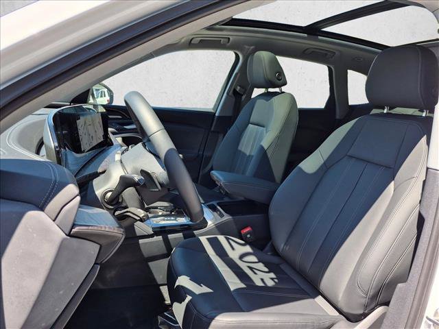 Certified 2025 Audi Q5 Premium w/ Premium Plus AWD/4WD image 17