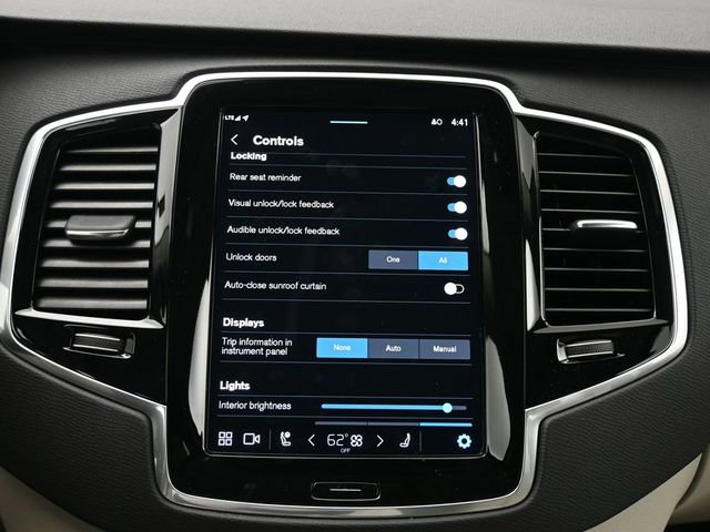 Used 2025 Volvo XC90 B6 Plus w/ Protection Package Premier image 18