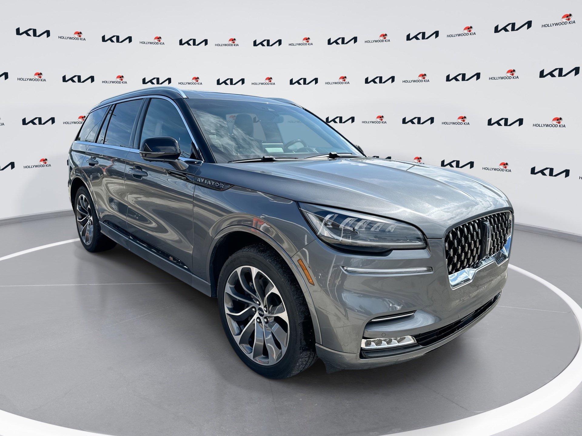 Used 2022 Lincoln Aviator Grand Touring w/ Elements Package Plus AWD/4WD image 1