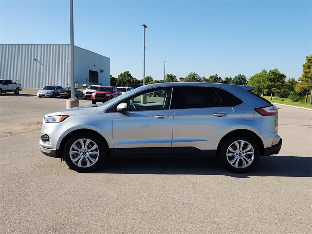 Used 2022 Ford Edge Titanium image 4