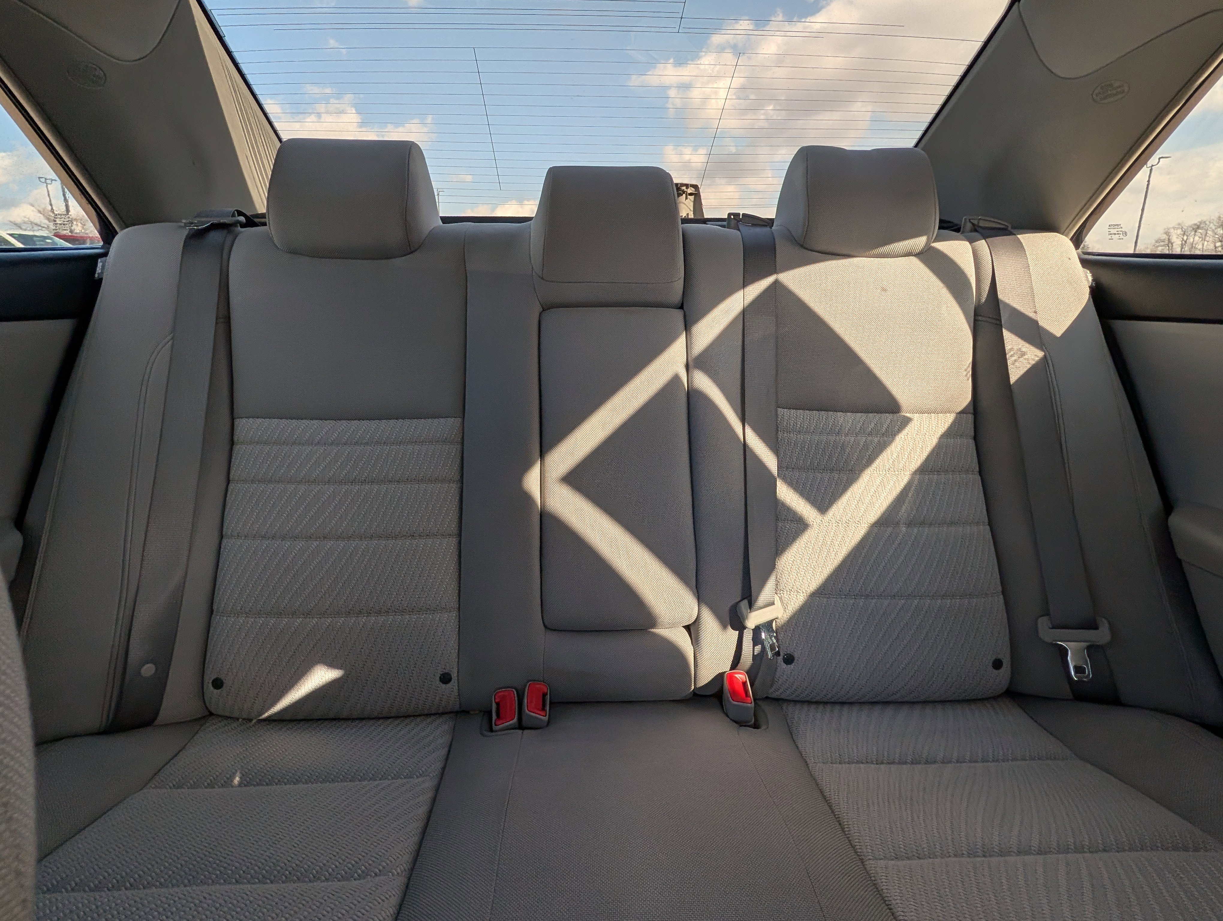 Used 2017 Toyota Camry LE image 23