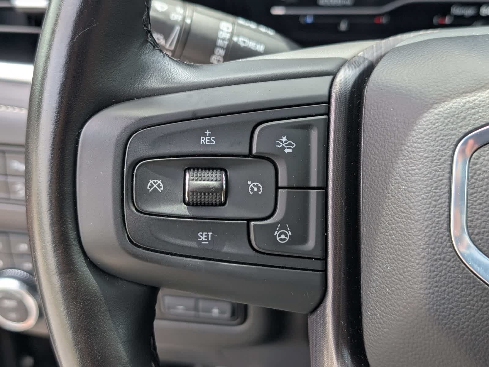 Certified 2024 GMC Yukon Denali Ultimate AWD/4WD image 27