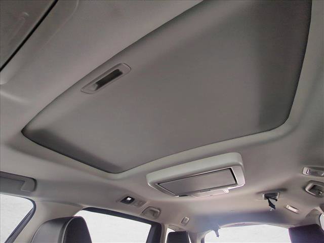 Used 2025 Honda Odyssey Elite image 16