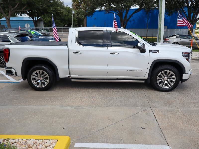 Used 2023 GMC Sierra 1500 Denali w/ Technology Package AWD/4WD image 6