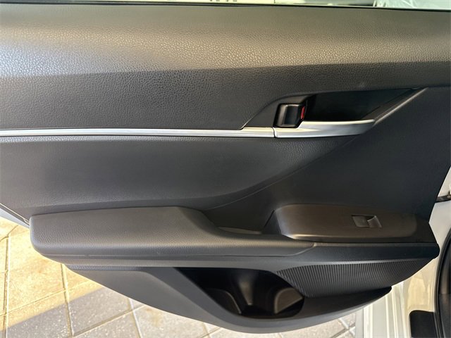 Used 2023 Toyota Camry SE image 27