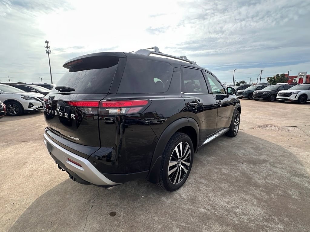 Certified 2025 Nissan Pathfinder Platinum FWD image 8