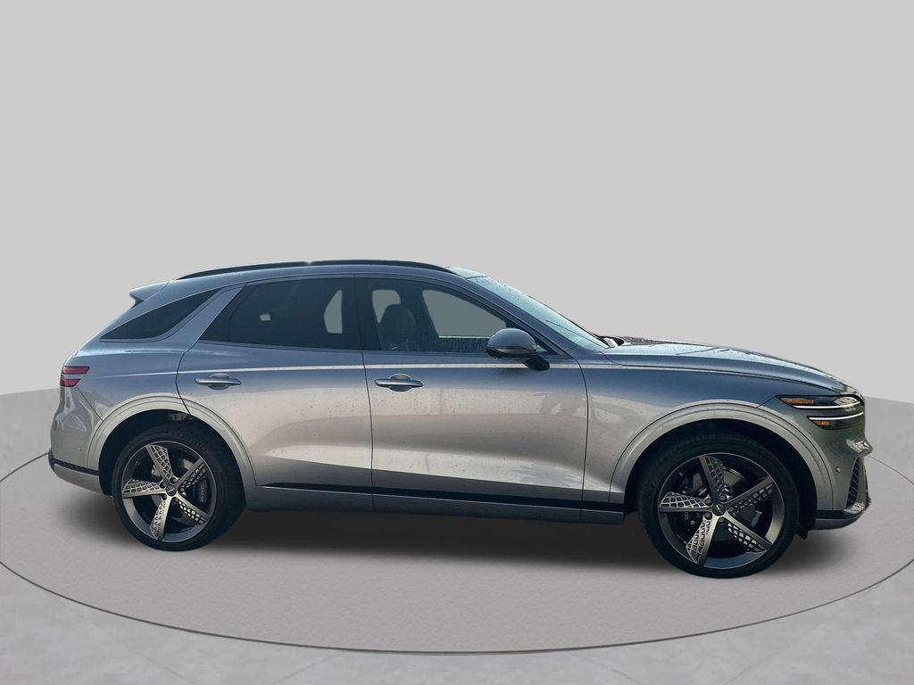 Used 2025 Genesis GV70 3.5T Sport w/ Sport Prestige Package AWD/4WD image 41