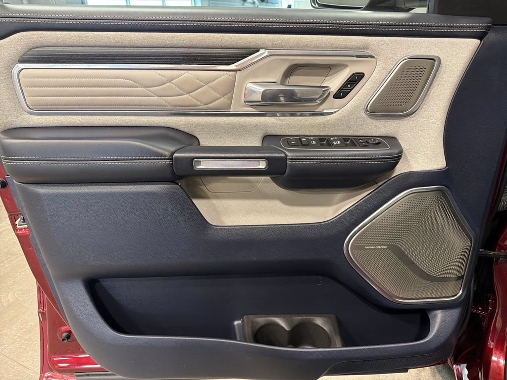 Used 2022 RAM 1500 Limited AWD/4WD image 16