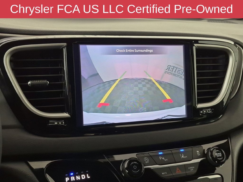 Certified 2025 Chrysler Pacifica Select FWD image 26