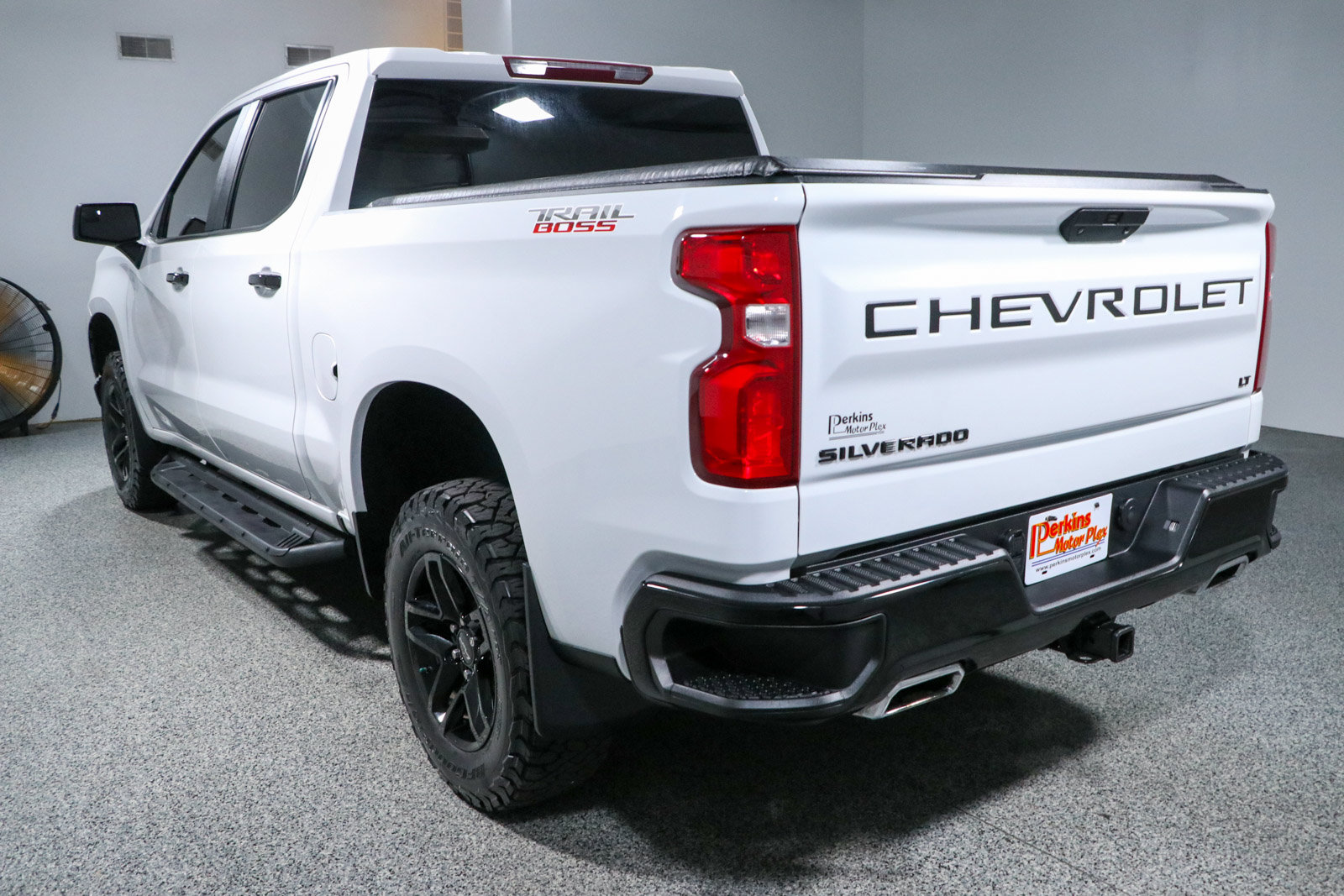 Used 2021 Chevrolet Silverado 1500 LT Trail Boss w/ Bed Protection Package AWD/4WD image 9