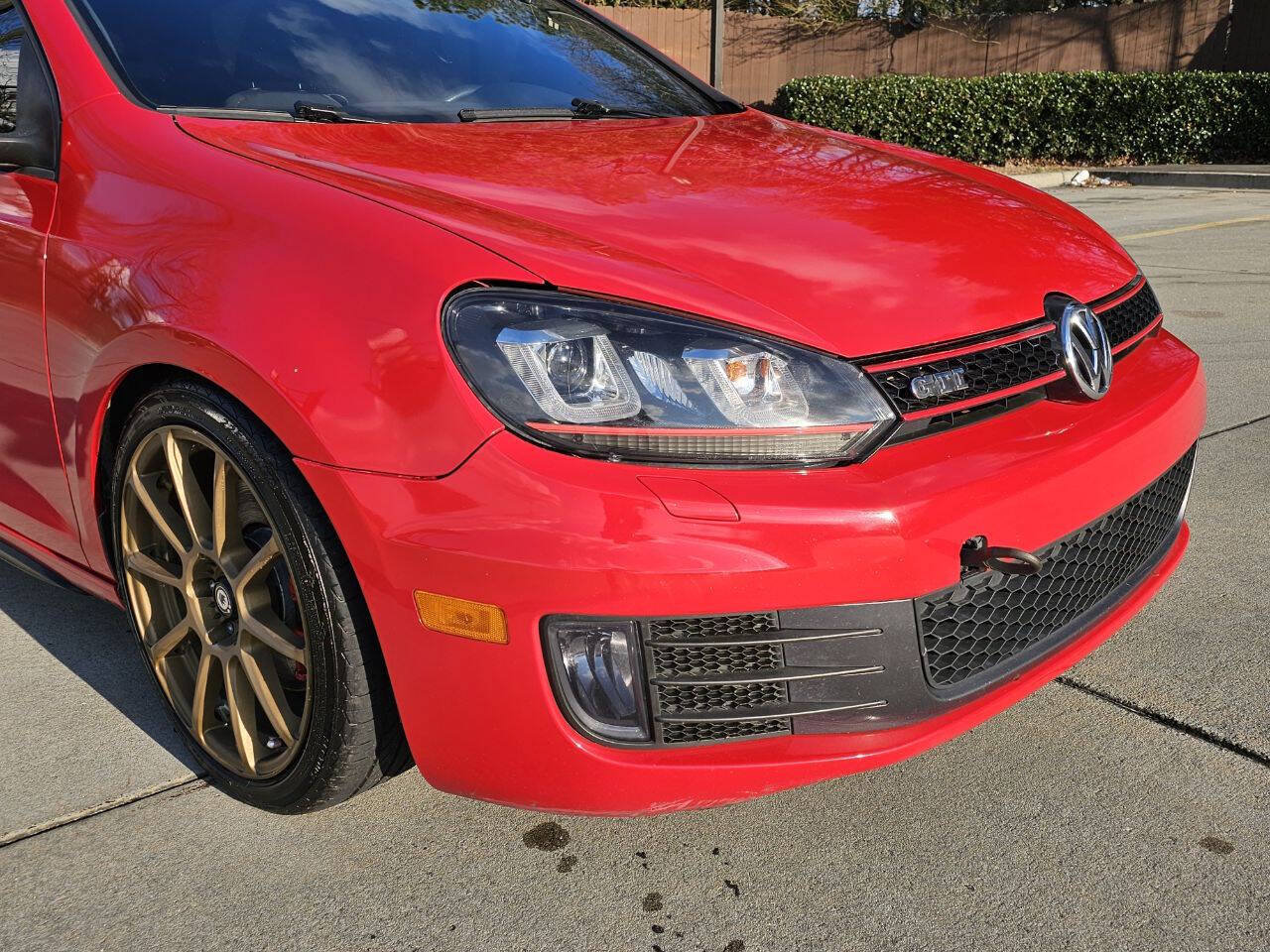 Used 2011 Volkswagen GTI 2-Door FWD image 17