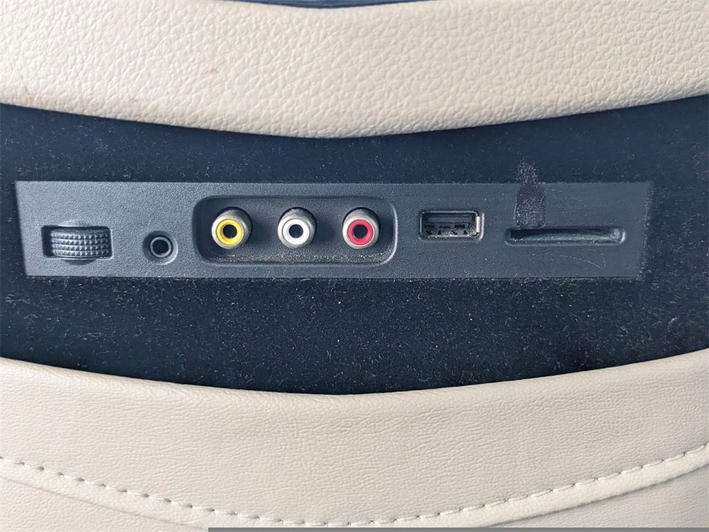 Used 2016 Cadillac Escalade Luxury image 17