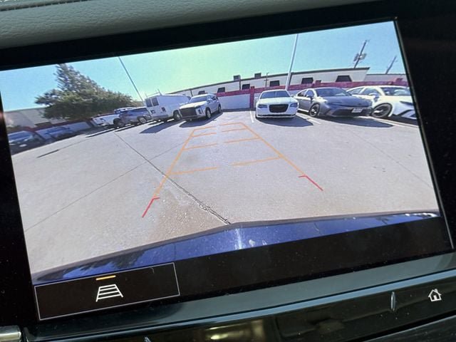 Used 2024 Cadillac XT6 Premium Luxury FWD image 18
