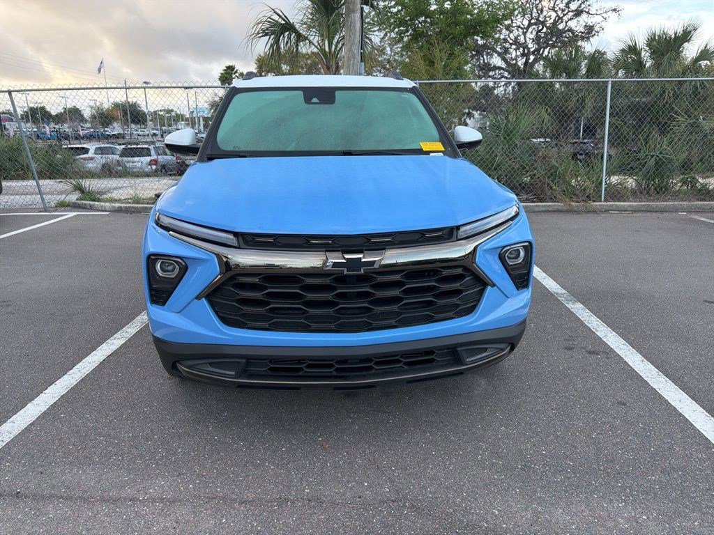 Used 2024 Chevrolet TrailBlazer ACTIV w/ Driver Confidence Package image 2