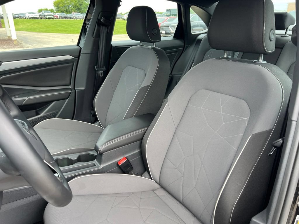 Used 2025 Volkswagen Jetta Sport FWD image 18