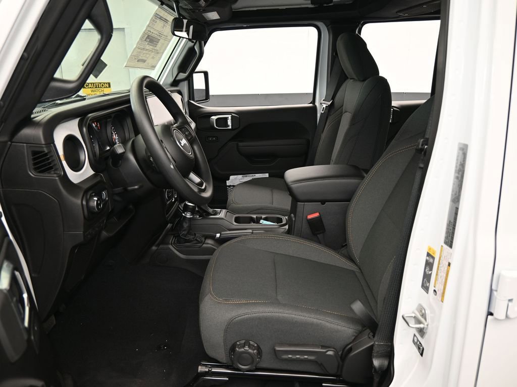 New 2026 Jeep Gladiator Sport AWD/4WD image 11