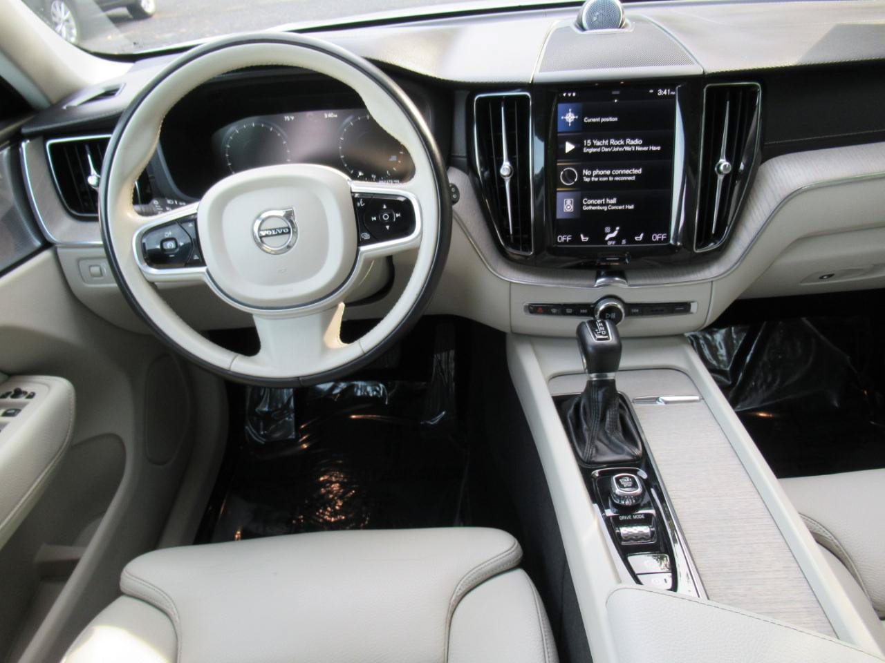 Used 2018 Volvo XC60 T6 Inscription w/ Convenience Package AWD/4WD image 11