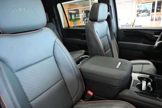 New 2026 GMC Yukon XL AT4 w/ AT4 Premium Package AWD/4WD image 10
