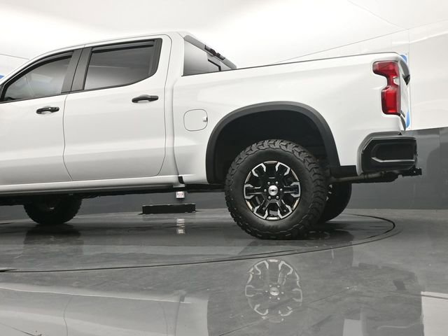 Used 2025 Chevrolet Silverado 1500 ZR2 image 19