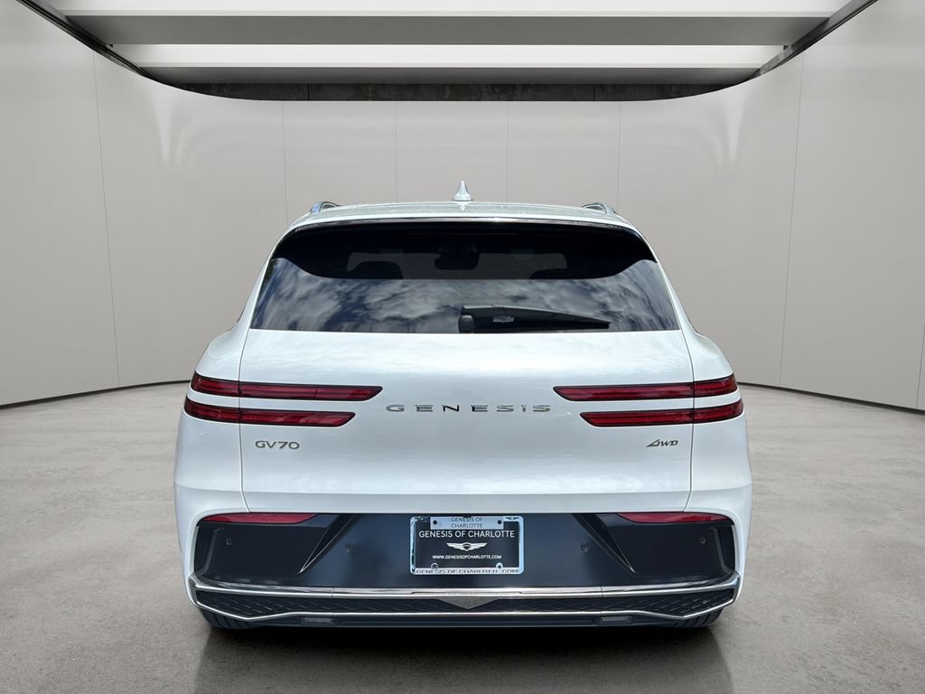 Certified 2026 Genesis GV70 2.5T Advanced AWD/4WD image 4