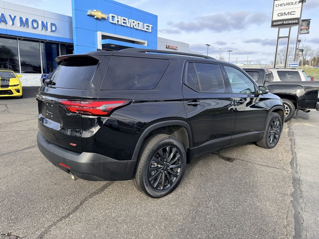 Used 2023 Chevrolet Traverse RS image 6