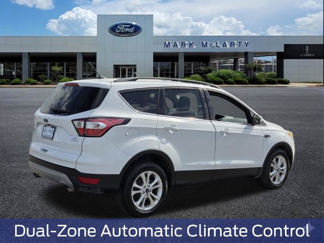 Certified 2018 Ford Escape SE FWD image 6