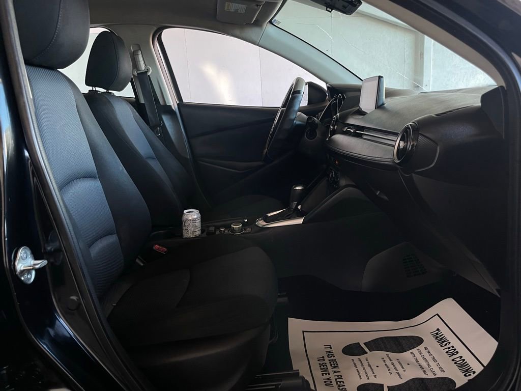 Used 2019 Toyota Yaris LE FWD image 15