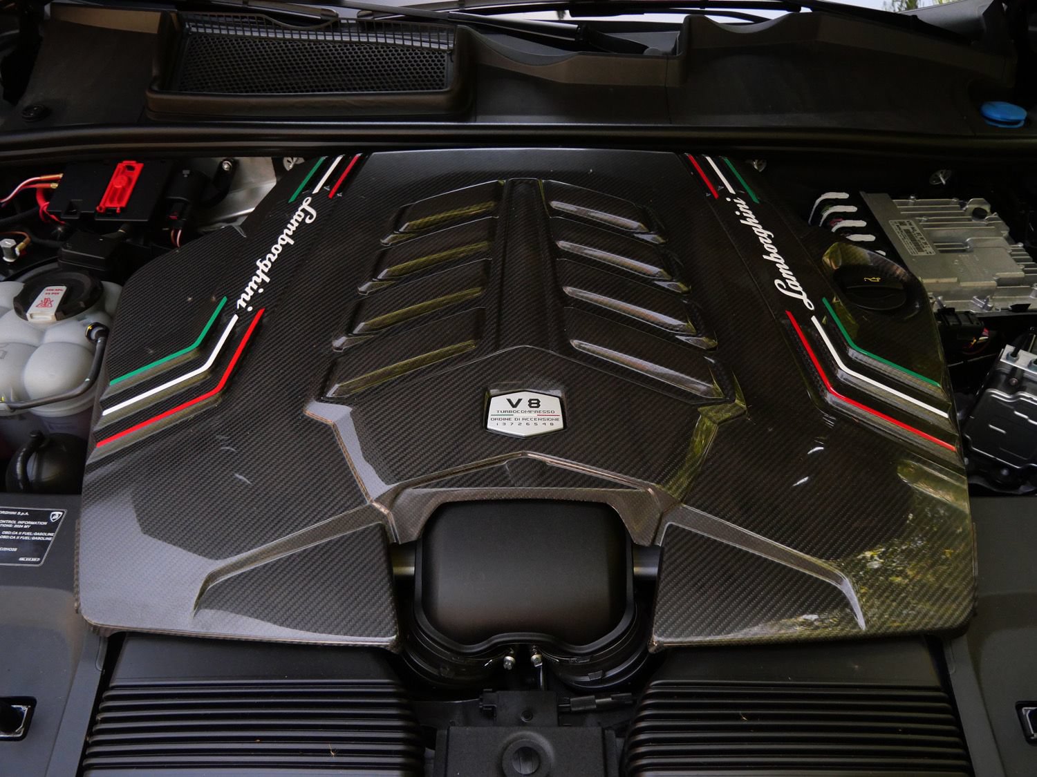 Used 2024 Lamborghini Urus Performante AWD/4WD image 23