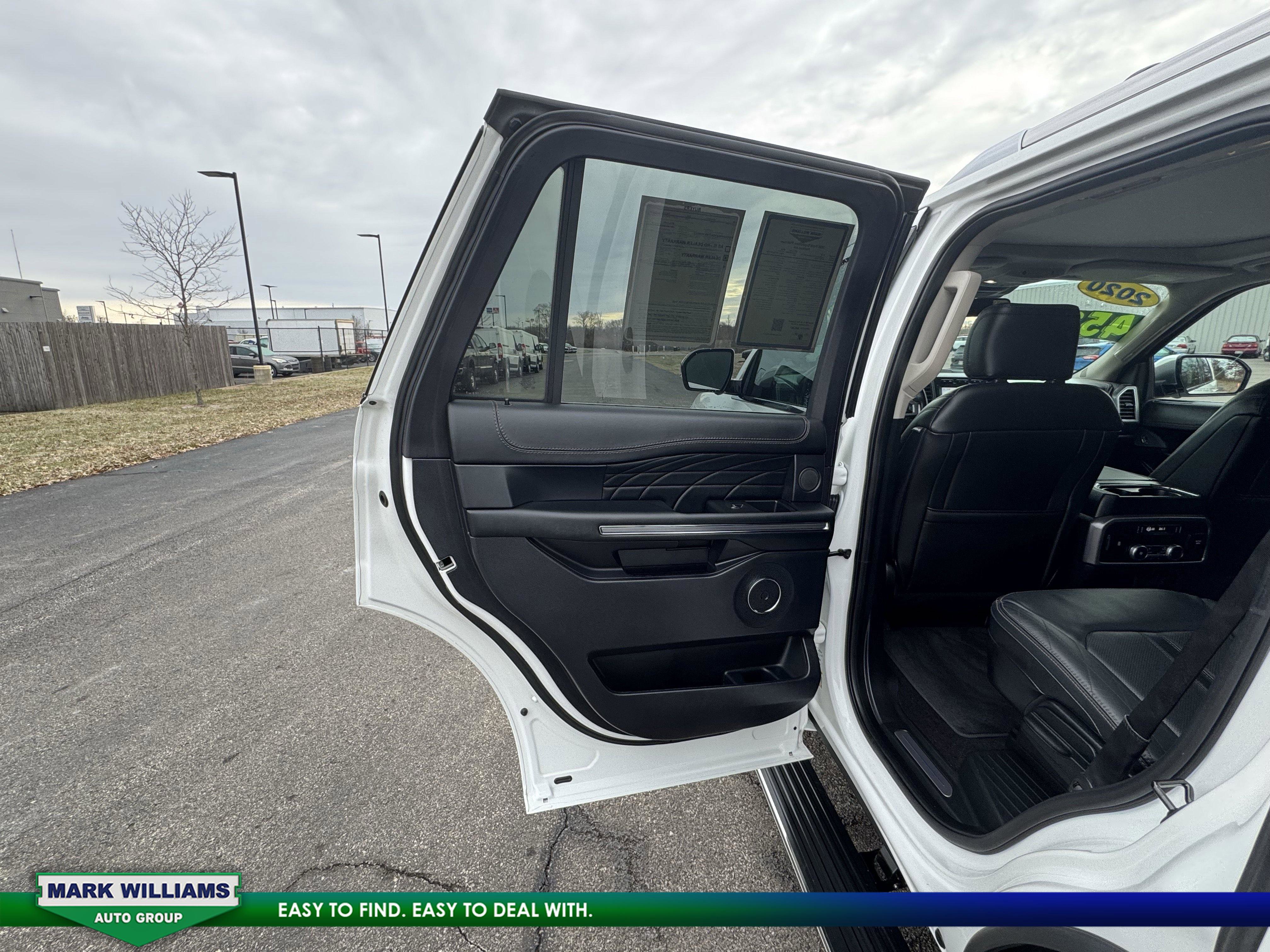 Used 2020 Ford Expedition Platinum image 28
