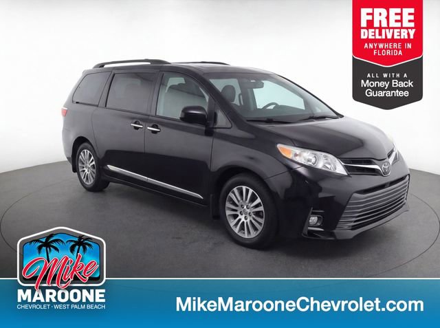 Used 2019 Toyota Sienna XLE w/ XLE Navigation Package FWD image 1