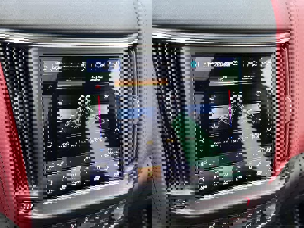 Used 2022 Maserati Levante Modena S image 17