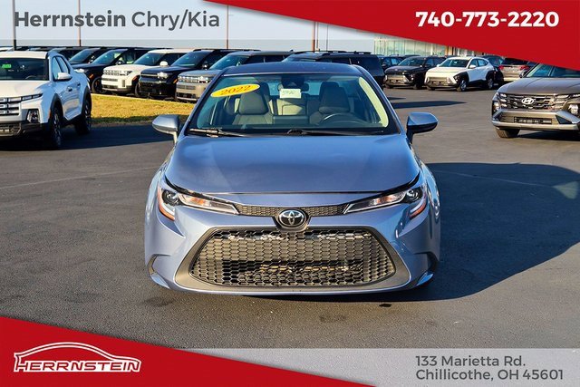 Used 2022 Toyota Corolla LE image 2