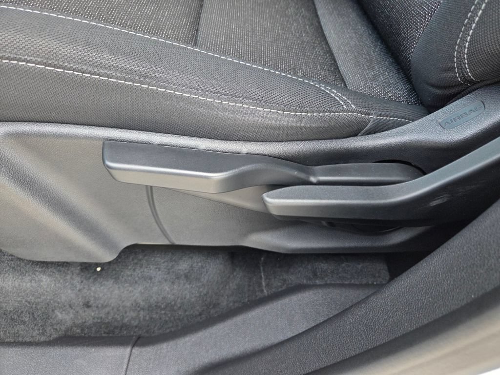 Used 2024 Chevrolet Traverse LS FWD image 6