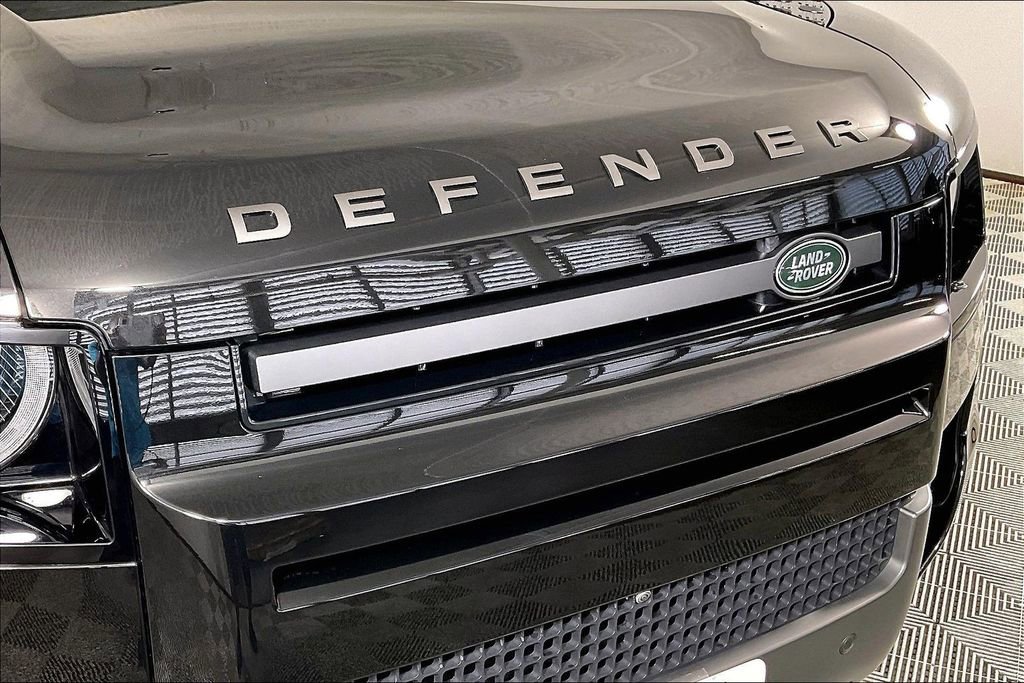 Used 2024 Land Rover Defender 110 V8 image 30