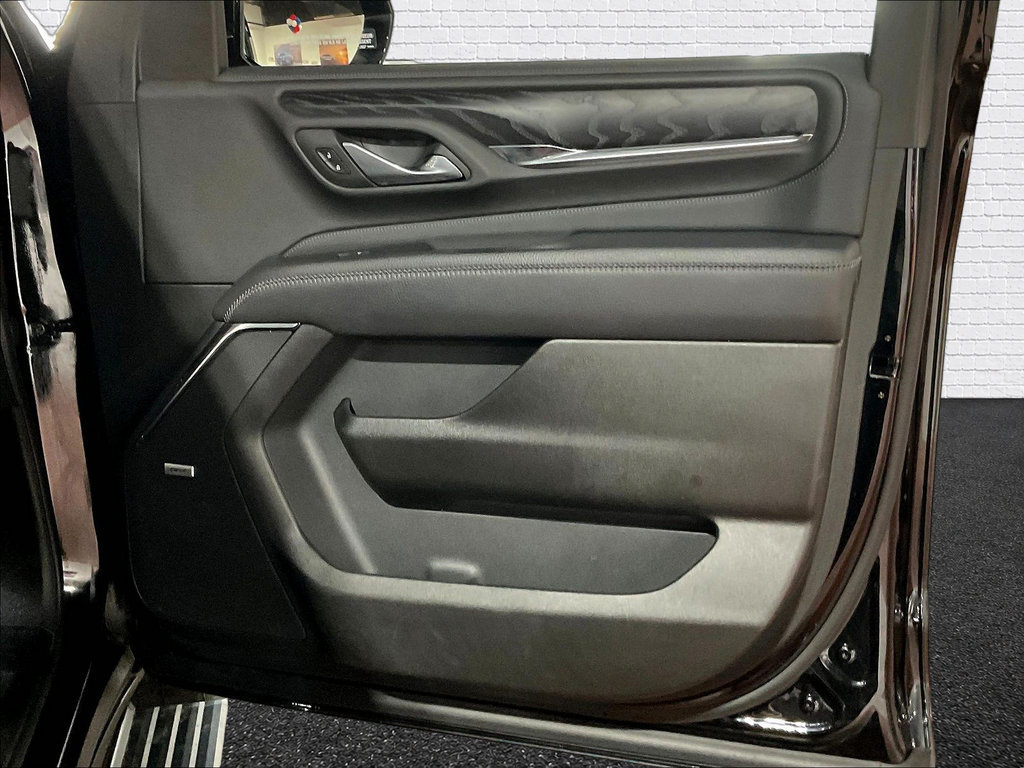 Used 2023 GMC Yukon XL Denali AWD/4WD image 29