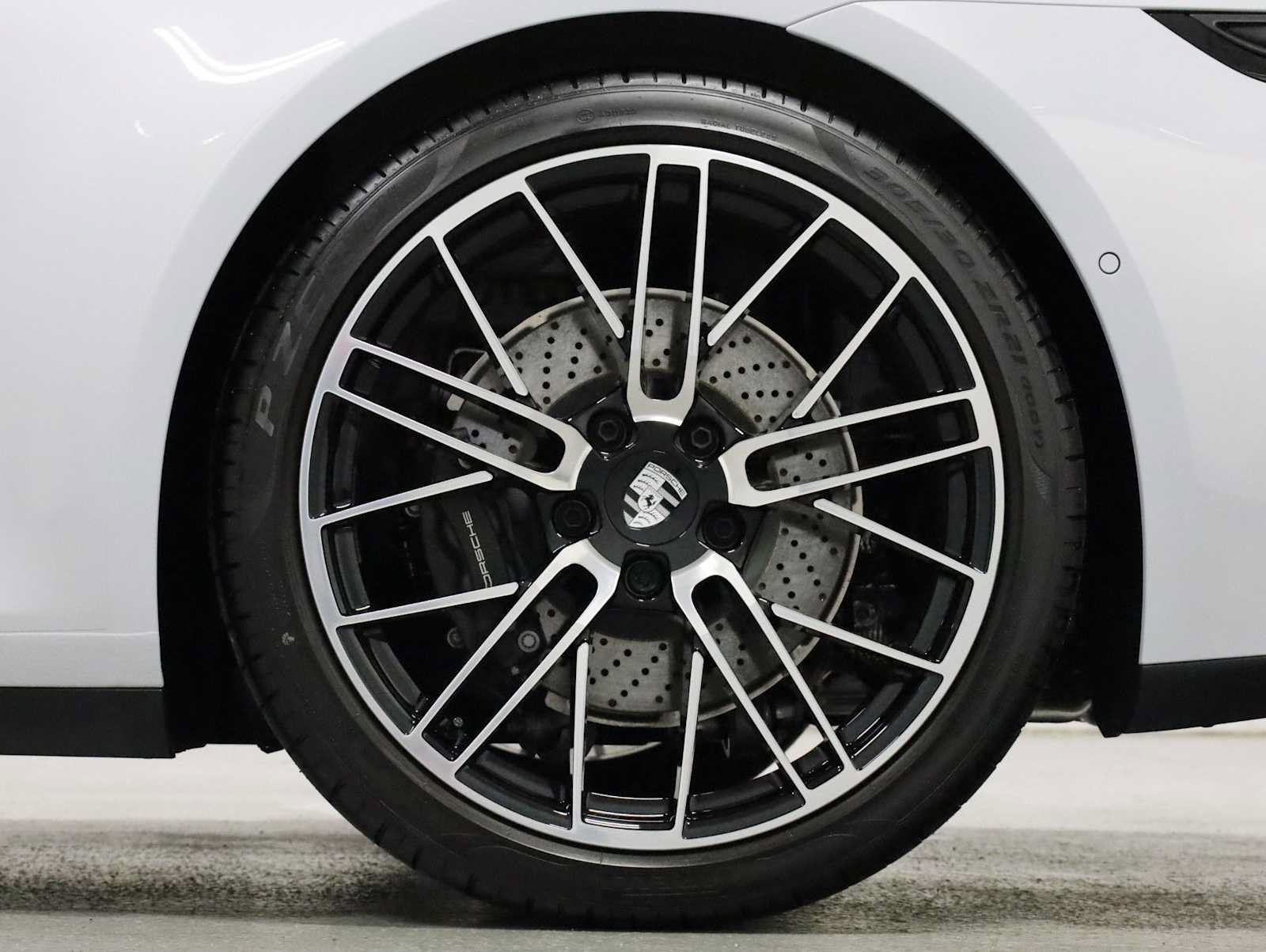 Certified 2026 Porsche 911 Carrera RWD image 38