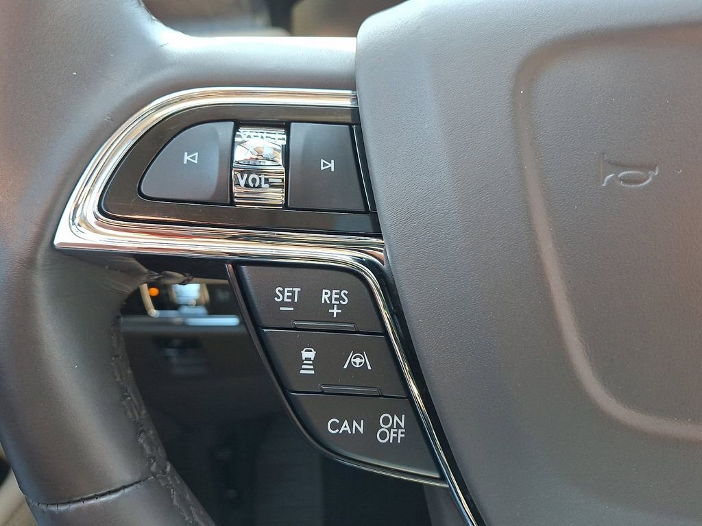 Used 2023 Lincoln Nautilus Reserve w/ Equipment Group 201A image 22