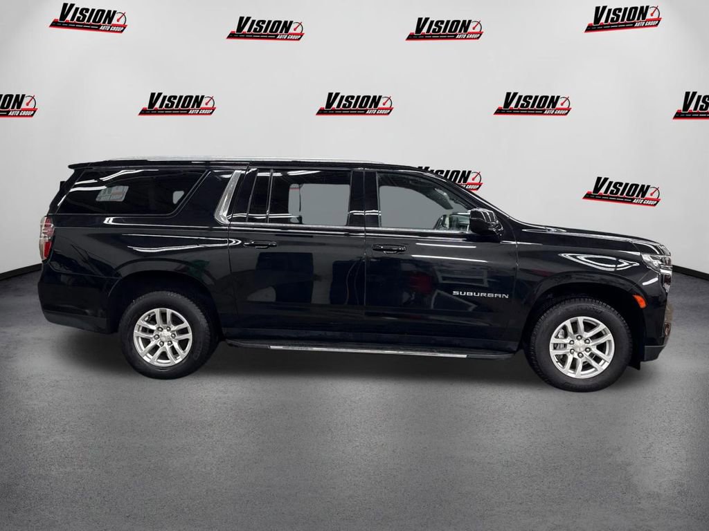 Used 2022 Chevrolet Suburban LS image 4