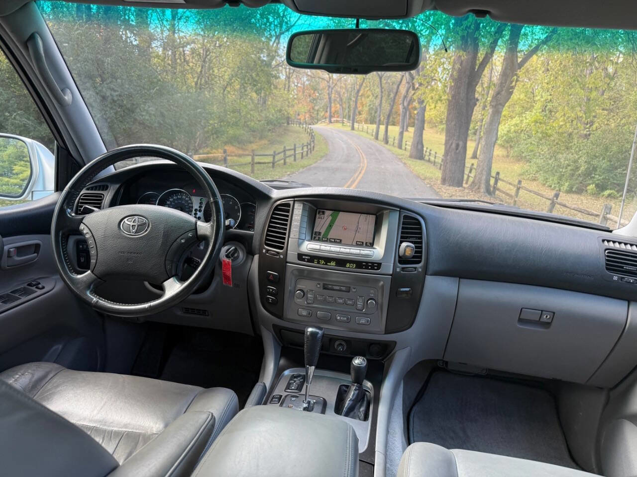 Used 2006 Toyota Land Cruiser image 49