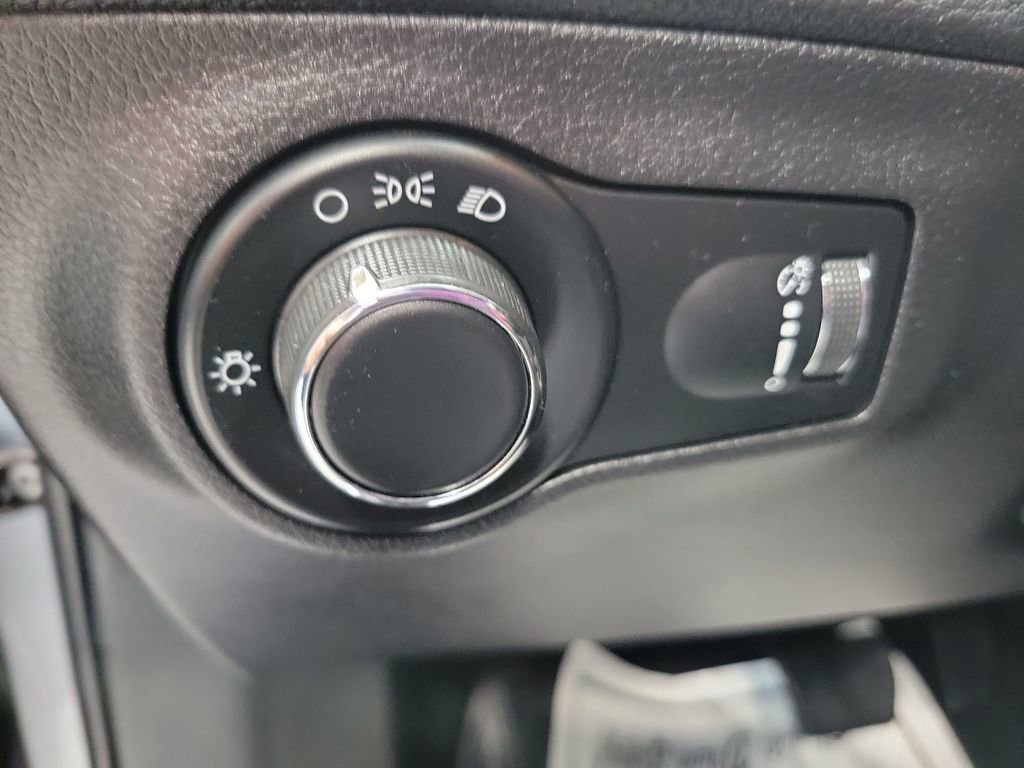 Used 2018 Jeep Compass Sport FWD image 30