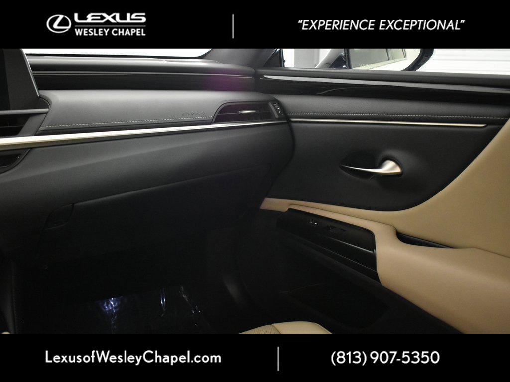 Used 2020 Lexus ES 300h w/ Premium Package image 31