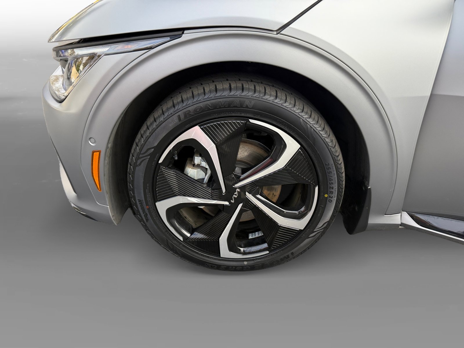 Used 2023 Kia EV6 GT-Line w/ GT-Line White Seat Package image 9