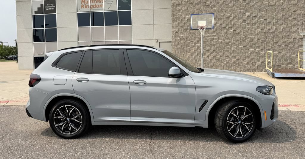 Used 2023 BMW X3 xDrive30i w/ M Sport Package AWD/4WD image 5