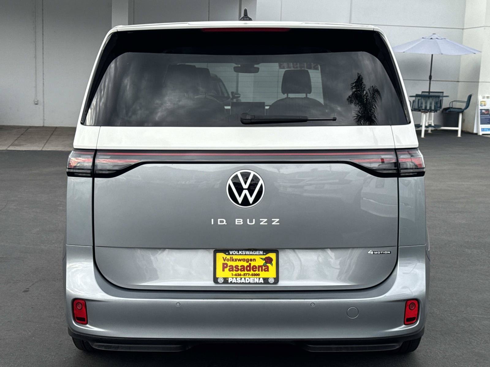 Certified 2025 Volkswagen ID. Buzz 1st Edition AWD/4WD image 4